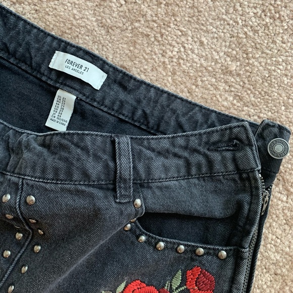 Skirt - Picture 4 of 5